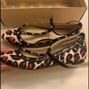 BCBG Women’s flats